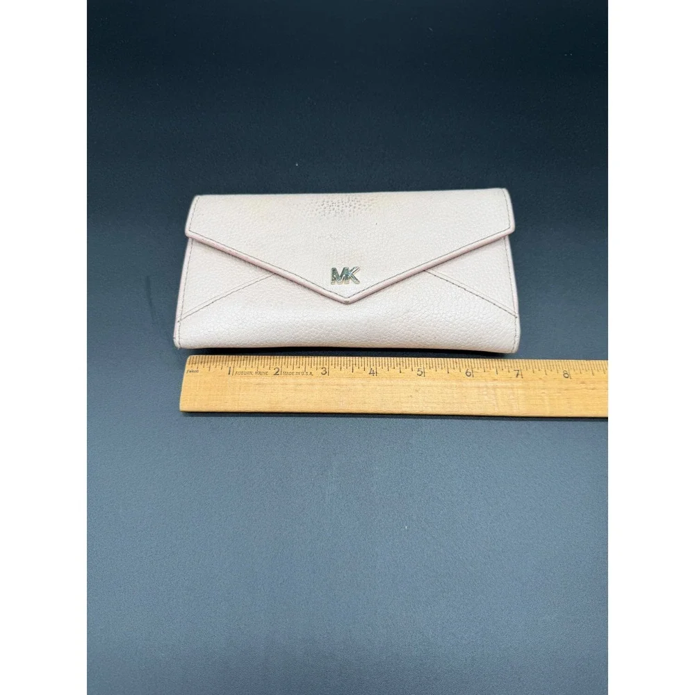 Michael Kors Pink Pebbled Leather Envelope Tri-Fold Wallet Gold‎ Tone MK Logo